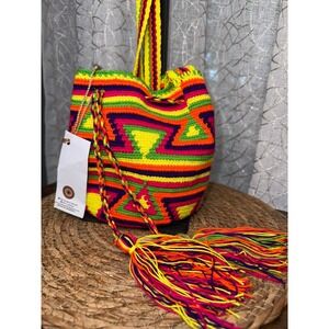 Roraima Mendez Handmade Crochet Wayuu Mochila Bag – Neon Geometric – Venezuela‎